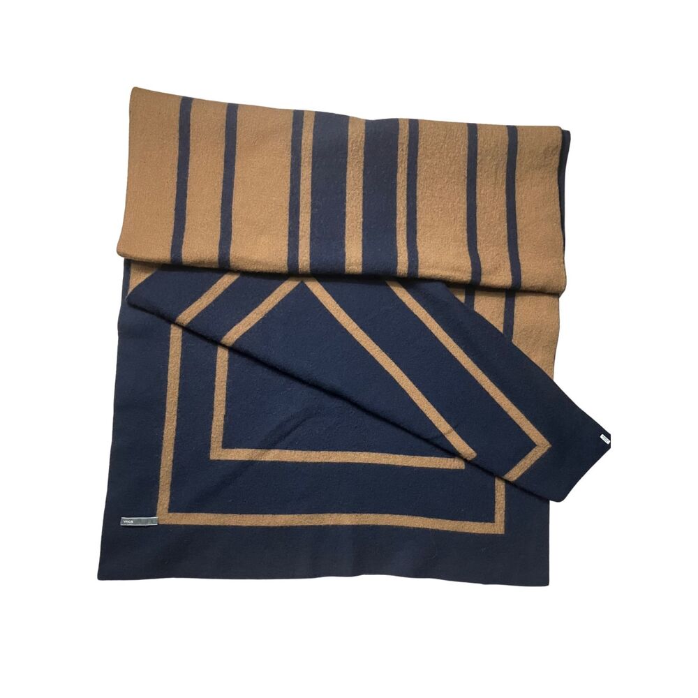 Vince Reversible Wool Scarf / Wrap – Navy & Camel Geometric Design - Picture 5 of 6